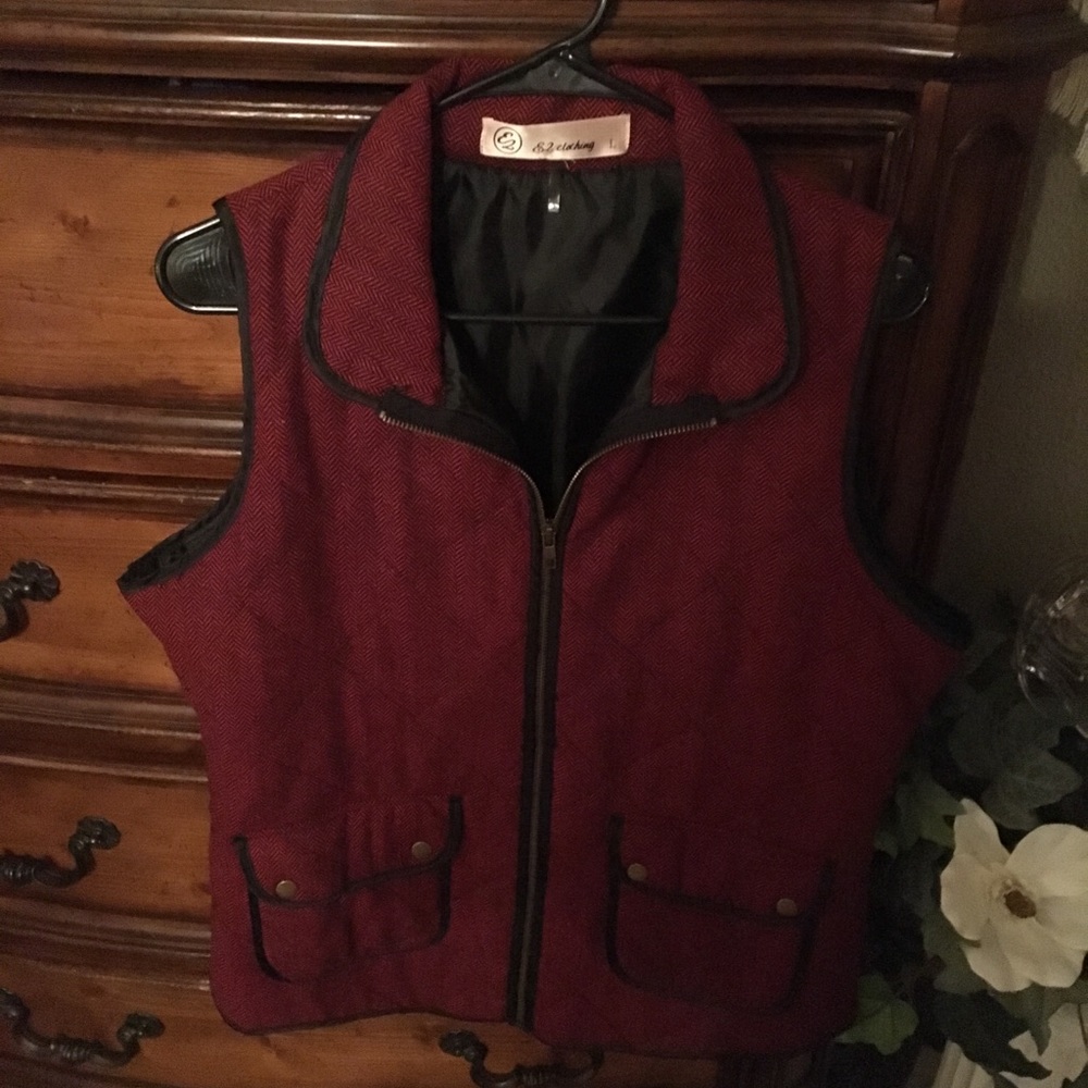Small Chevron pattern Vest